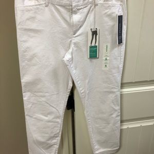 Old Navy NWT White Pixie Pants